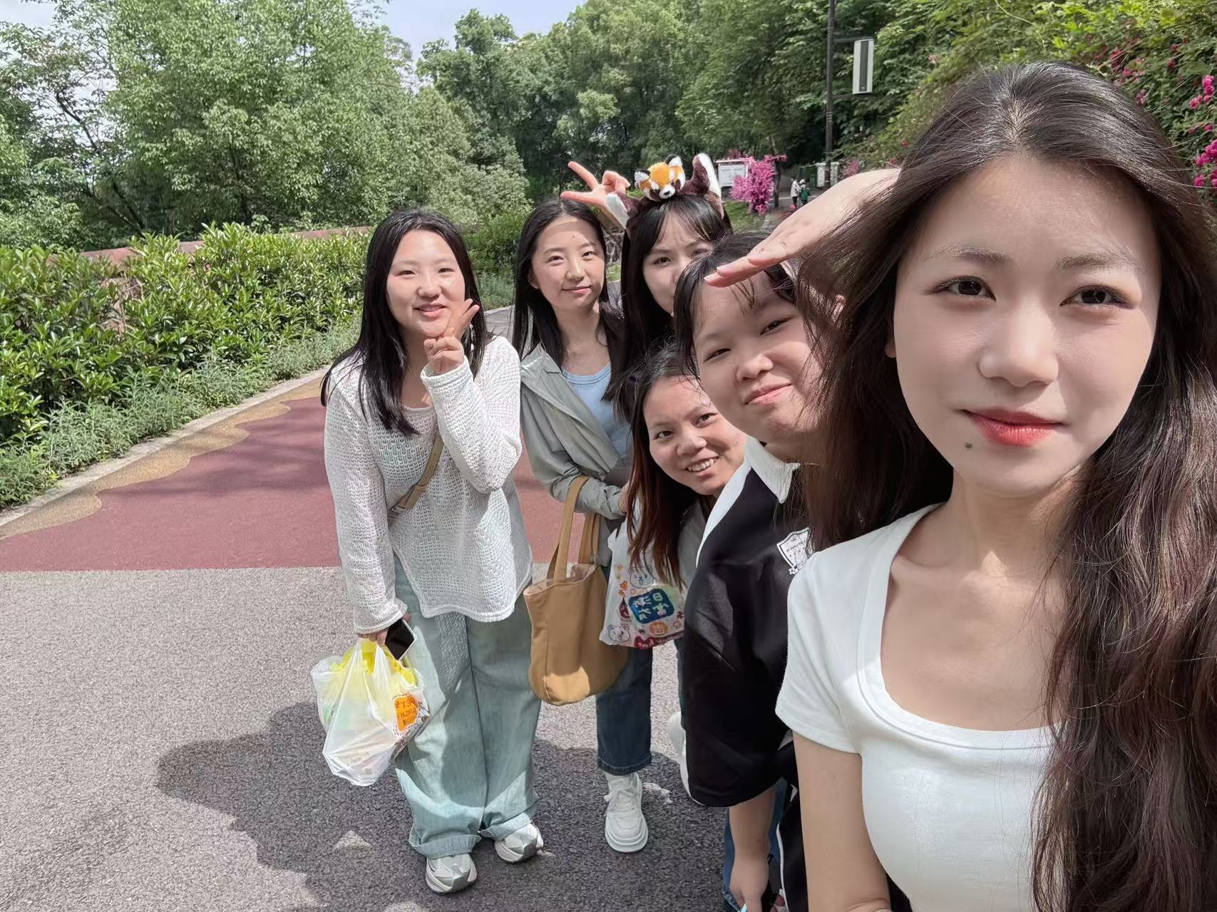 2025.5月集團(tuán)運(yùn)營(yíng)部“樂(lè)和樂(lè)都游園活動(dòng)”